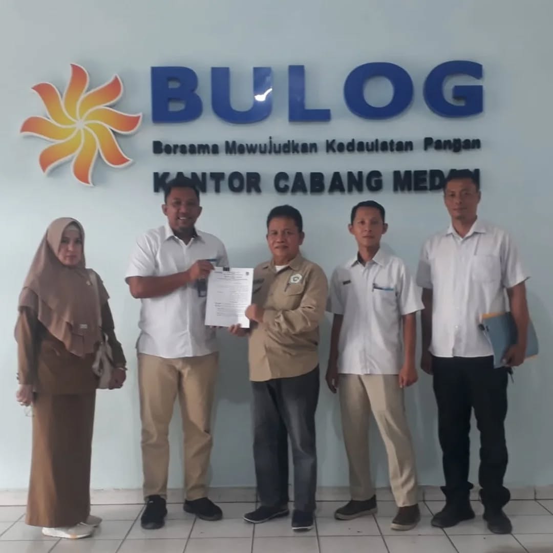 Dinas sosial kota tebing tinggiPenandatanganan MoU dengan Perum Bulog terkait Penyaluran Bantuan Sosial Beras Madani